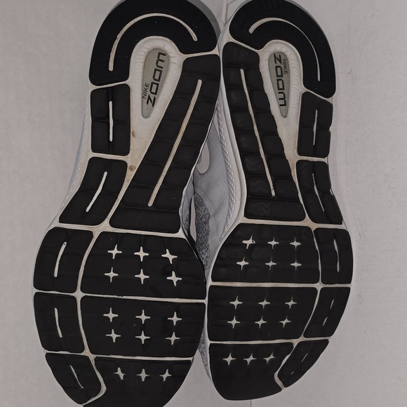 Nike Air Zoom Vomero 13 Wolf Grey Womens Size 9.5 - Picture 16 of 16